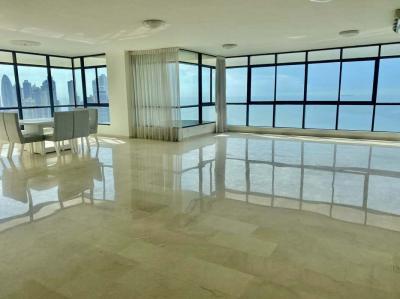 Apartment in miramar with 3 bedrooms for rent. torres miramar 3 bedrooms for rent