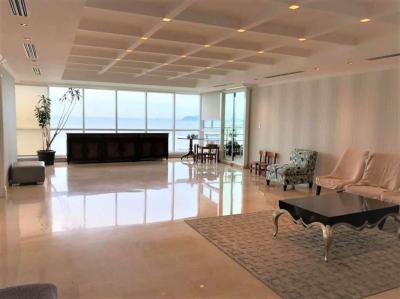 Apartment in miramar with 4 bedrooms for sale. apartment in miramar with 4 bedrooms for sale